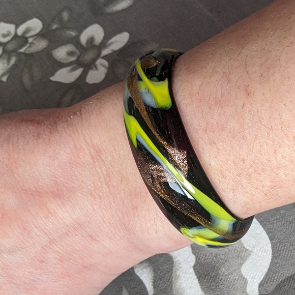 🌟3/$20🌟Glass Bracelet - Picture 3 of 4